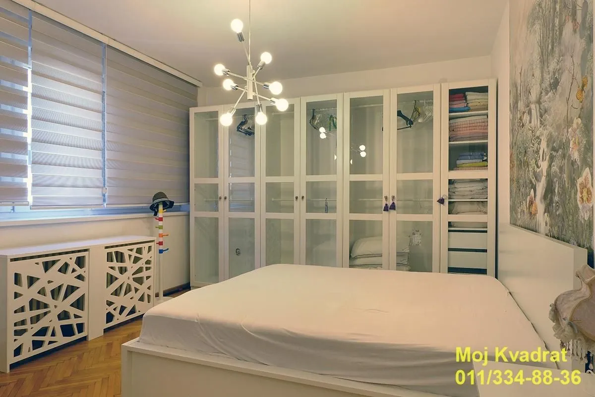 Izdavanje, trosoban stan, 93m², Savski Venac, Beograd