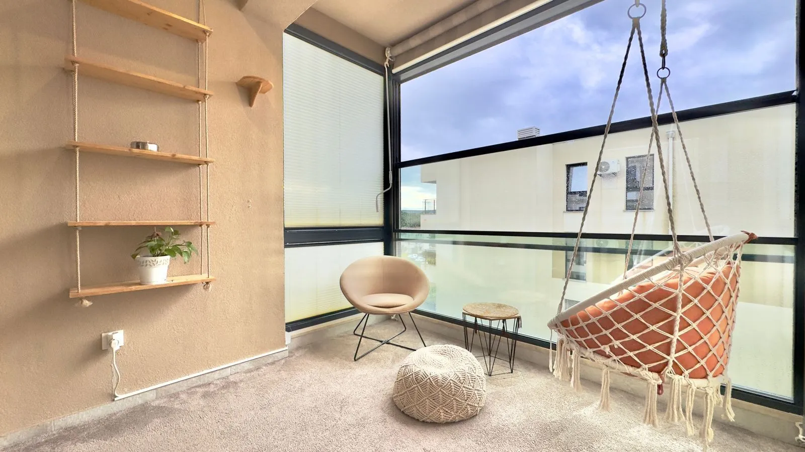 Izdavanje, trosoban stan, 76m², Kava, Tivat
