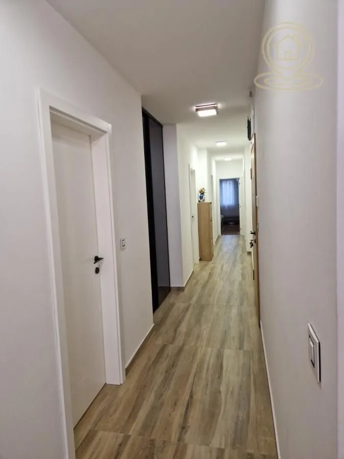 Prodaja, četvorosoban stan, 98m², Petrovaradin, Novi Sad