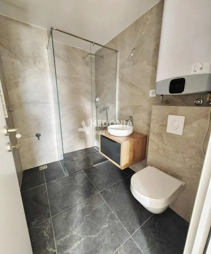 Prodaja, stan, 42m², Autokomanda, Voždovac Sve Podlokacije