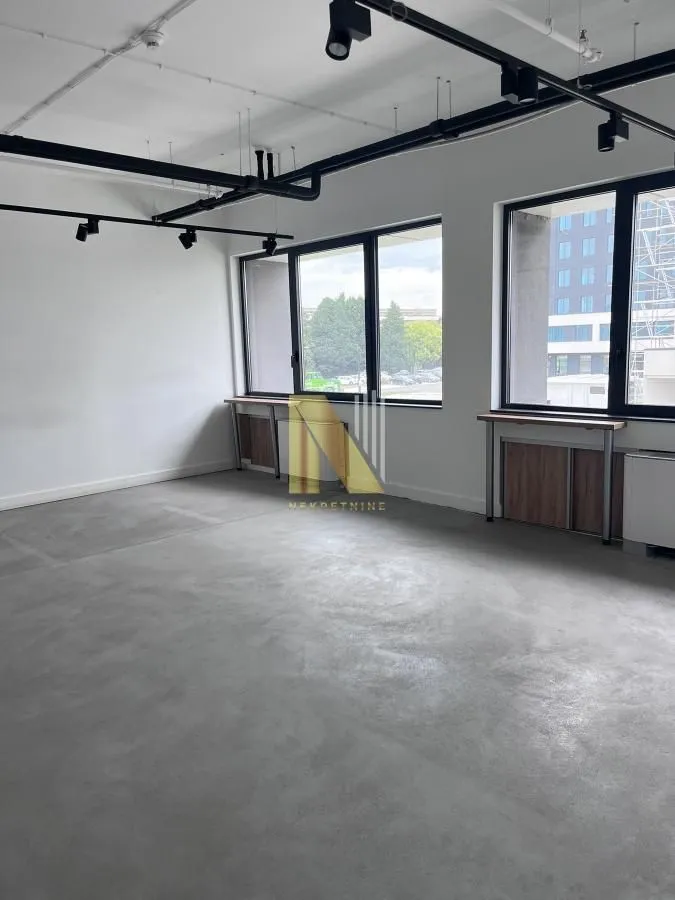 Rent, office space, 320m², Salajka, Novi Sad Sve Podlokacije