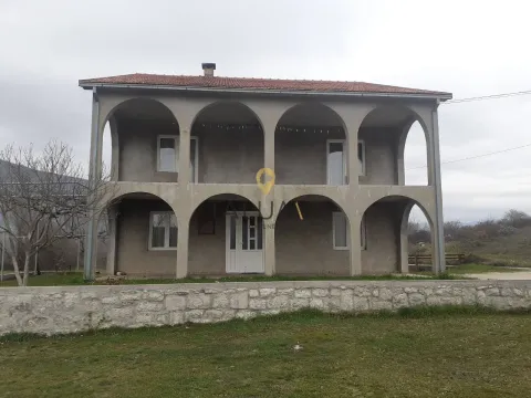 Prodaja, kuća, 152m², Brezovik, Nikšić