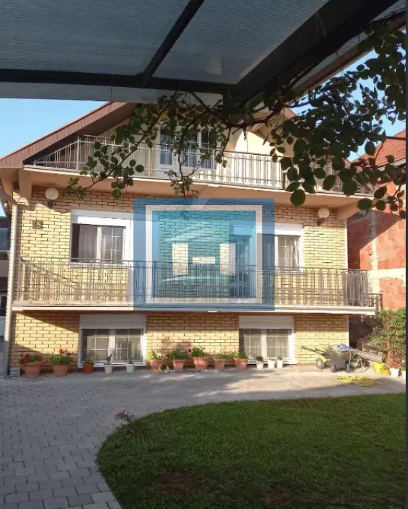 Prodaja, kuća, 194m², 4. juli, Paraćin