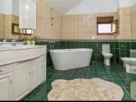 Izdavanje, kuća, 330m², Gorica C, Podgorica - image 3