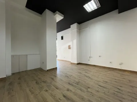 Izdavanje, poslovni prostor, 97m², Preko Morače, Podgorica - image 19