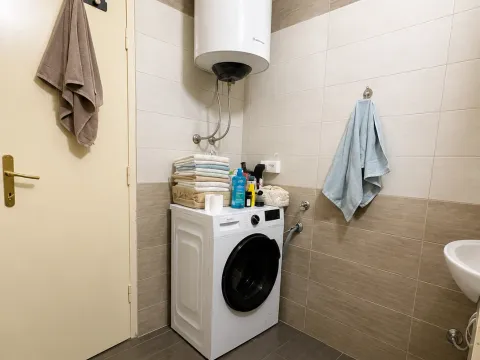 Prodaja, jednosoban stan, 48m², Pejton, Podgorica - image 8