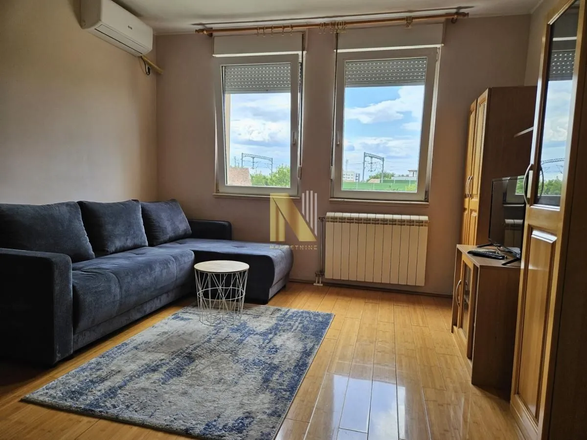 Izdavanje, garsonjera, 25m², Salajka, Novi Sad Sve Podlokacije