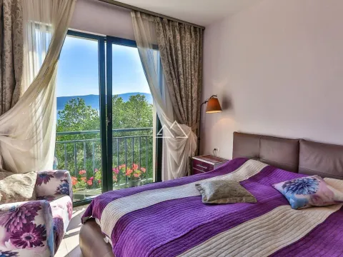 Prodaja, kuća, 240m², Centar, Tivat - image 13