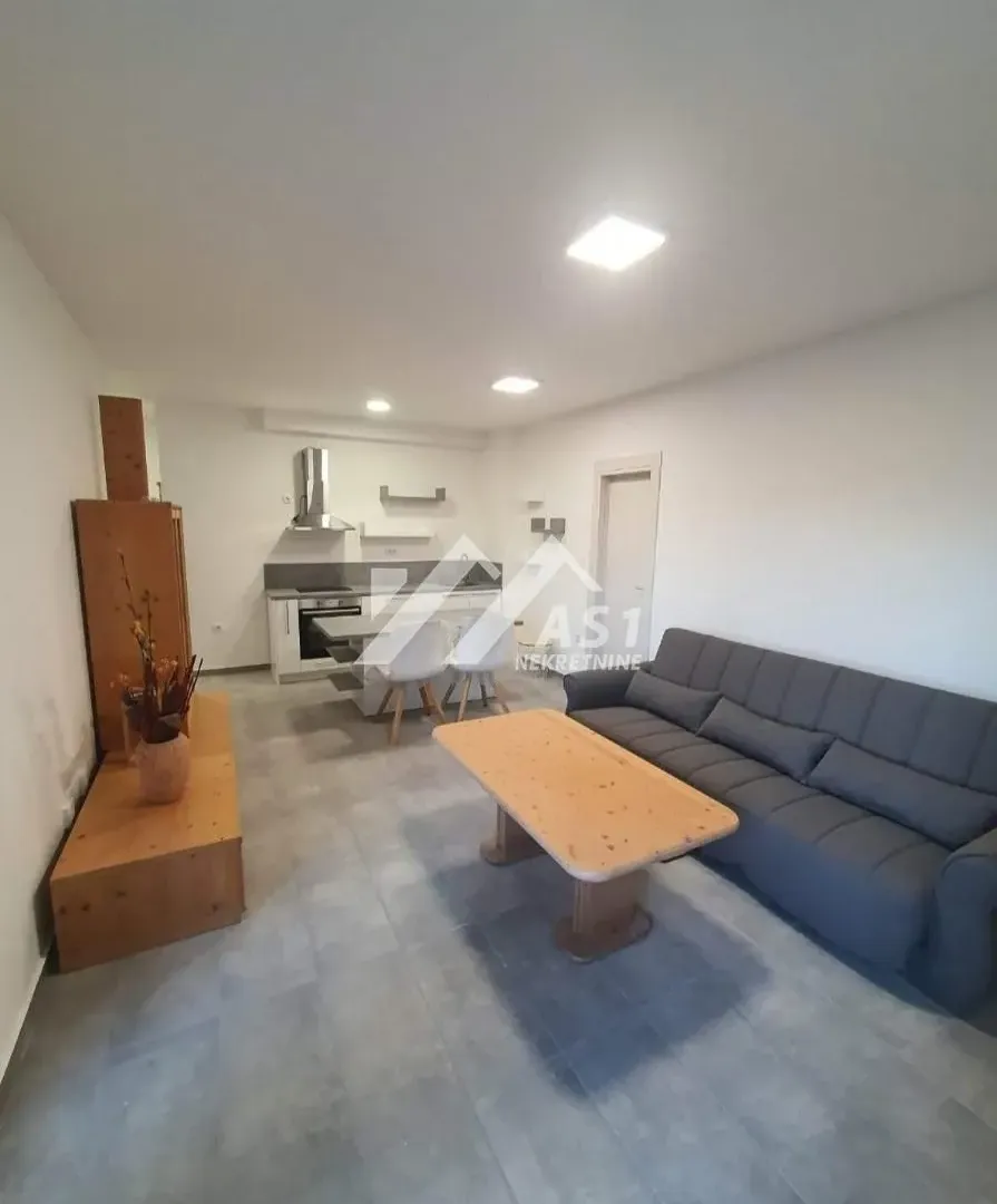 Prodaja, dvosoban stan, 44m², Podbara, Novi Sad Sve Podlokacije