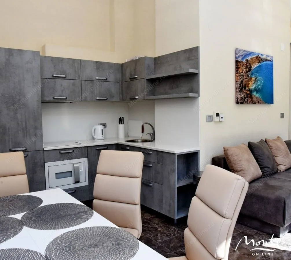 Sale, house, 382m², Stoliv, Kotor