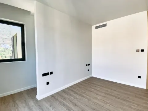 Sale, two bedroom apartment, 102m², Porto Montenegro, Tivat - image 11