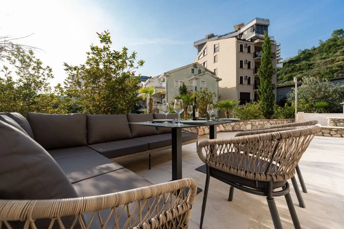 Sale, one bedroom apartment, 56m², Rafailovići, Budva