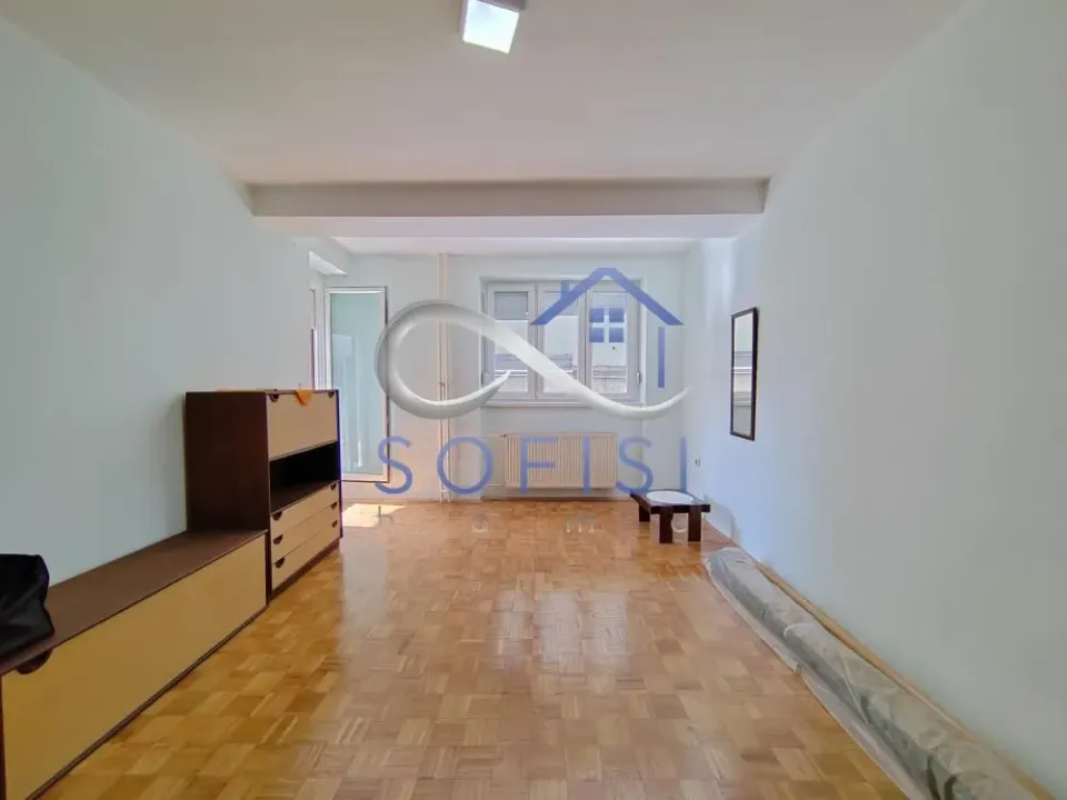 Izdavanje, jednosoban stan, 42m², Sajam, Novi Sad Sve Podlokacije