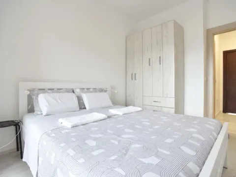 Rent, one bedroom apartment, 46m², Dubovica, Budva - image 12