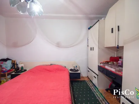 Prodaja, kuća, 400m², Stara Varoš, Podgorica - image 5