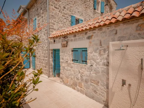 Sale, house, 125m², Kotor, Crna Gora - image 2