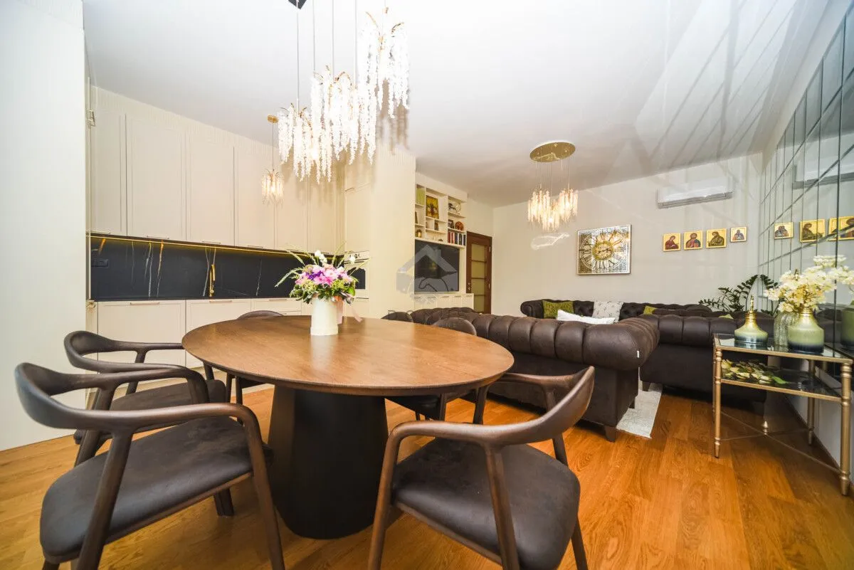 Prodaja, trosoban stan, 82m², Vezirov Most, Podgorica