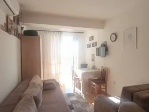 Sale, studio apartment, 23m², Petrovac, Budva - image 1