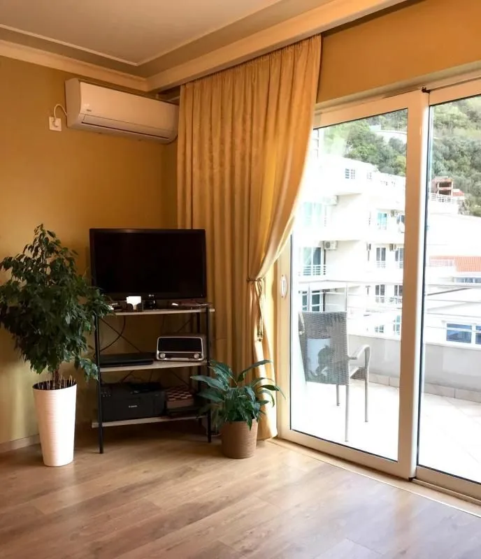 Prodaja, dvosoban stan, 61m², Petrovac, Budva