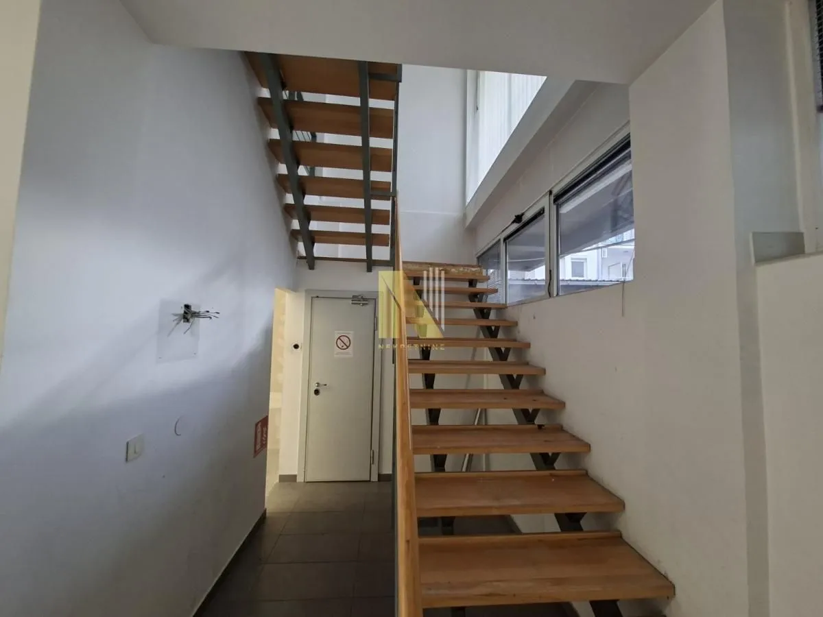 Rent, office space, 395m², Bulevar Oslobodjenja, Novi Sad Sve Podlokacije