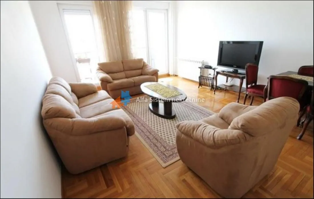 Izdavanje, dvosoban stan, 70m², Kalenić Pijaca, Vračar Sve Podlokacije