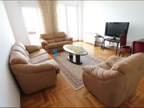 Izdavanje, dvosoban stan, 70m², Kalenić Pijaca, Vračar Sve Podlokacije