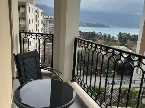 Rent, one bedroom apartment, 60m², Budva, Crna Gora - image 2