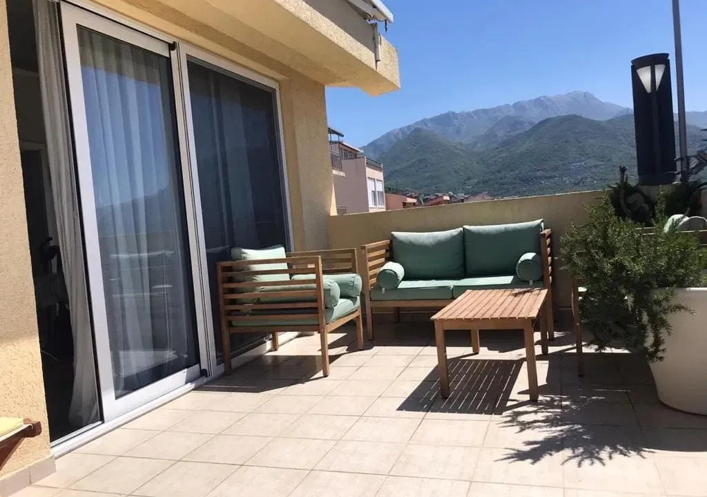 Sale, house, 300m², Šušanj, Bar