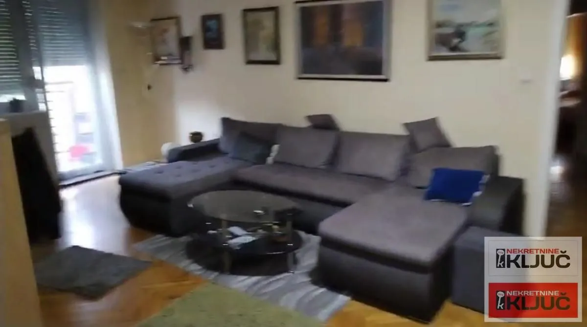 Prodaja, četvorosoban stan, 80m², Grbavica, Novi Sad Sve Podlokacije