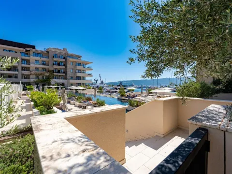 Prodaja, jednosoban stan, 99m², Porto Montenegro, Tivat - image 2