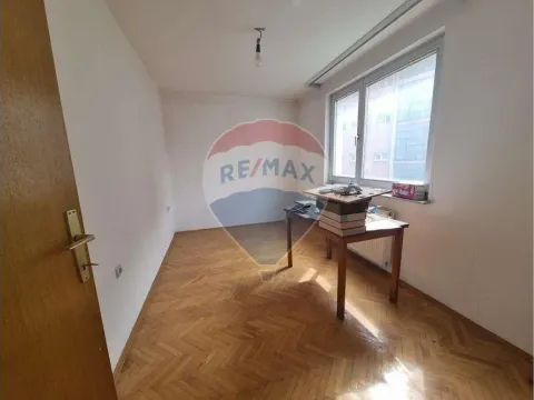 Prodaja, trosoban stan, 81m², Crveni Pevac, Niš - image 2