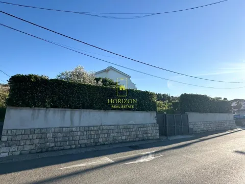 Izdavanje, kuća, 260m², Zagorič, Podgorica - image 13