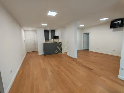 Izdavanje, poslovni prostor, 76m², Čukarica, Beograd - image 4