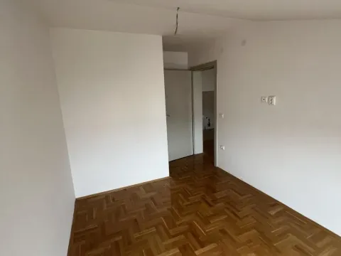 Sale, three bedroom apartment, 54m², Medijana, Niš - image 8