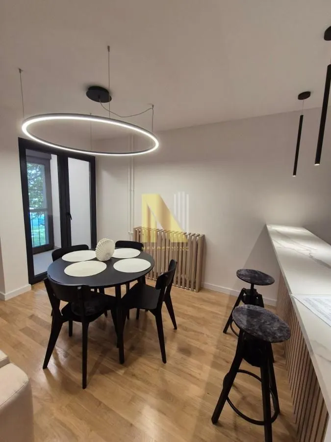 Izdavanje, trosoban stan, 67m², Banatić, Novi Sad Sve Podlokacije