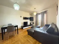 Izdavanje, dvosoban stan, 68m², Stari Aerodrom, Podgorica - image 1