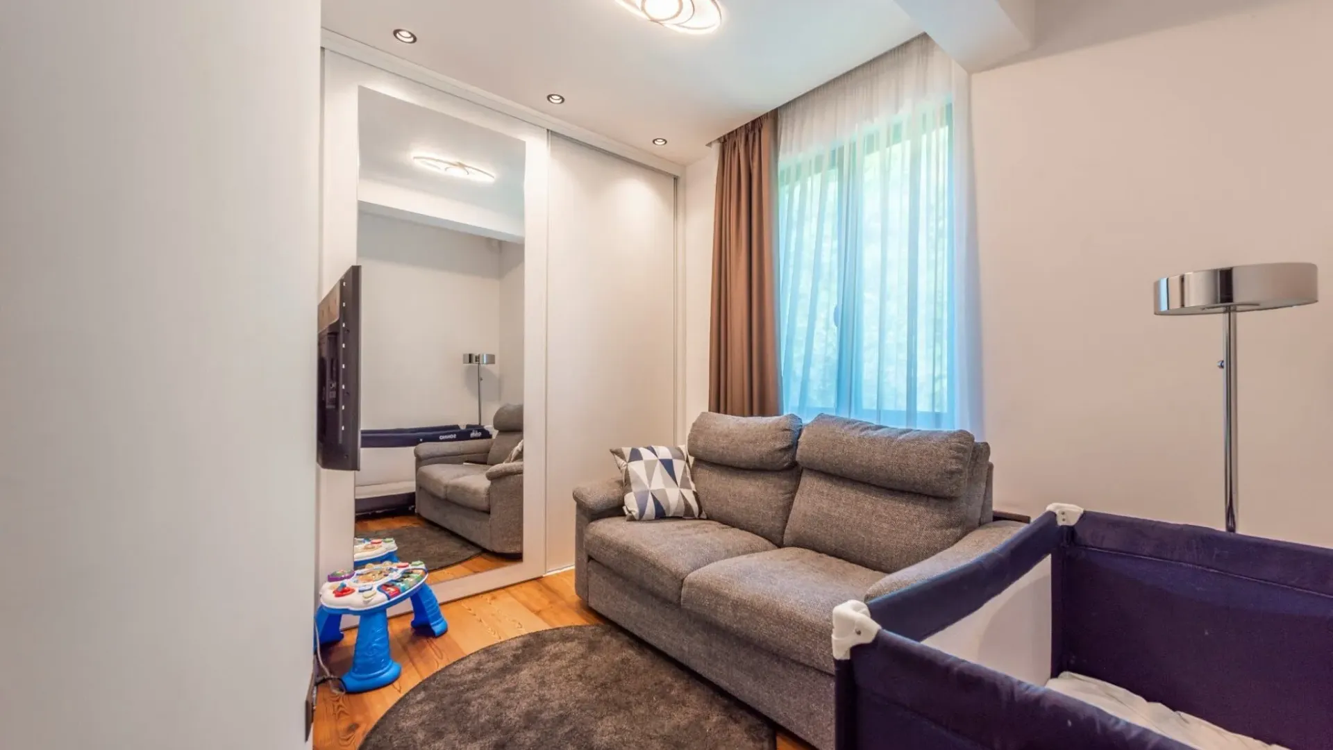 Sale, five bedroom apartment, 300m², Bečići, Budva