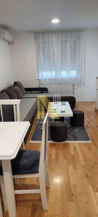 Izdavanje, jednosoban stan, 40m², Salajka, Novi Sad Sve Podlokacije