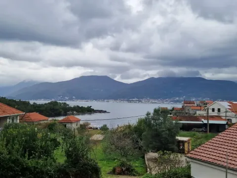 Prodaja, kuća, 160m², Tivat, Crna Gora - image 1