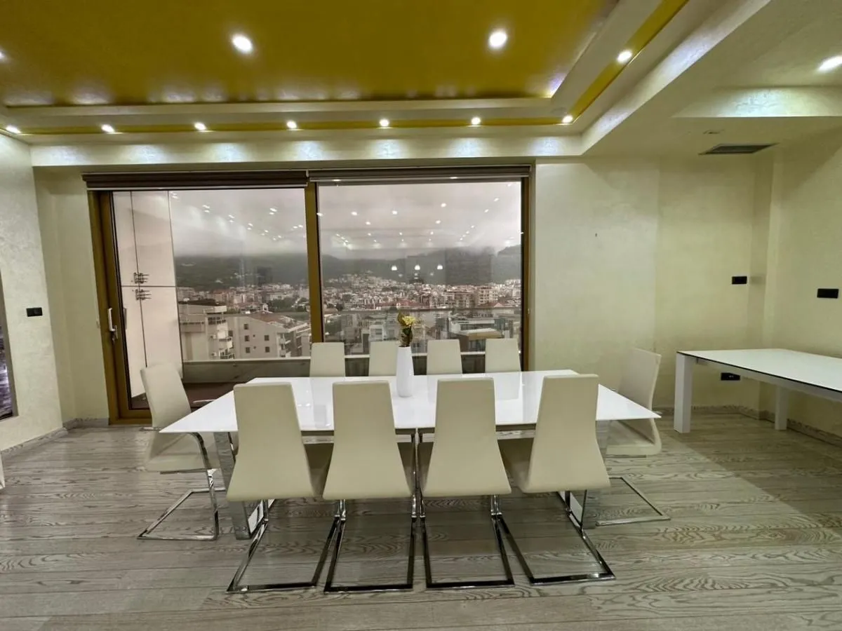 Rent, apartment, 162m², Budva, Crna Gora