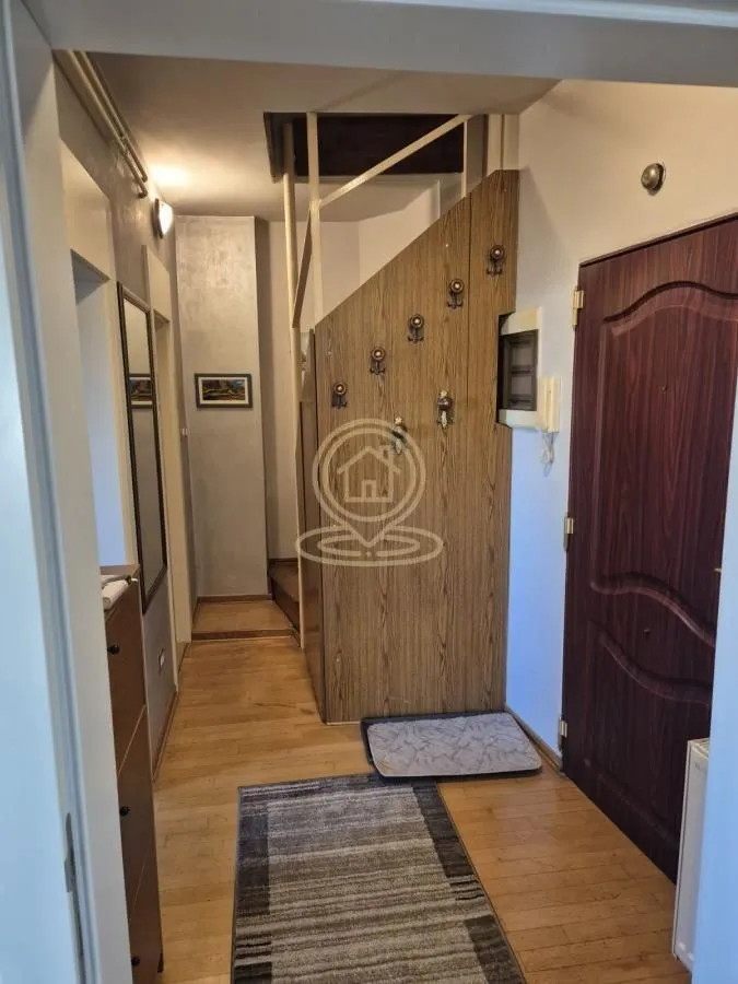 Izdavanje, četvorosoban stan, 106m², Kalenić Pijaca, Vračar Sve Podlokacije