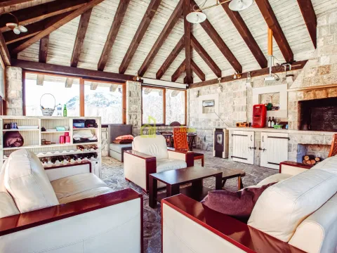 Prodaja, kuća, 285m², Cetinje, Crna Gora - image 14