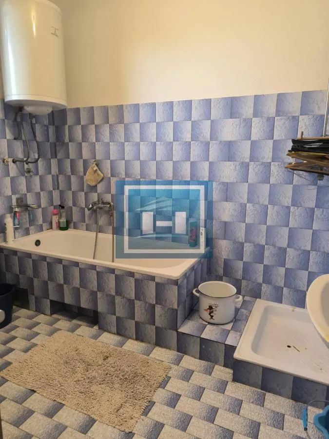 Sale, house, 350m², Ćuprija, Srbija