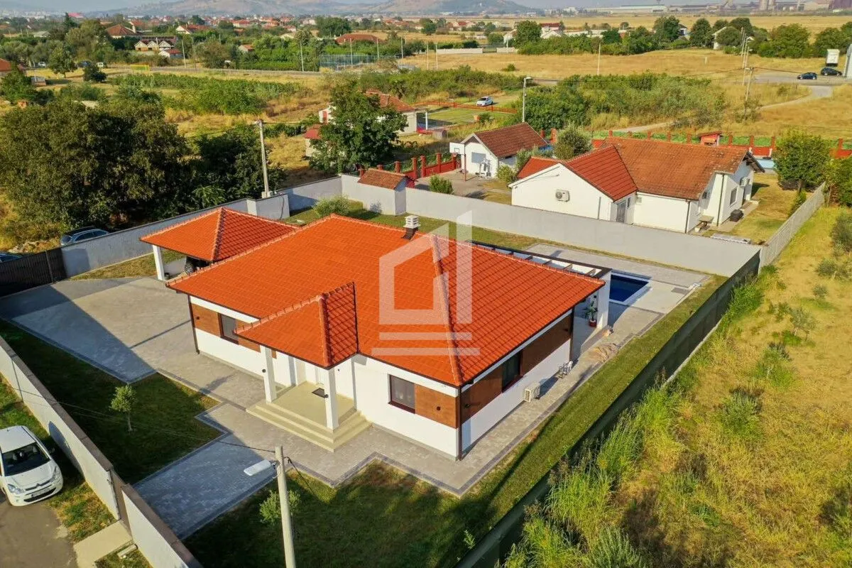 Prodaja, kuća, 200m², Podgorica, Crna Gora