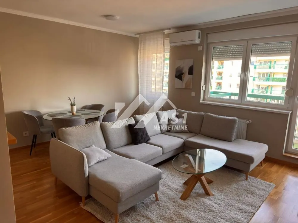 Izdavanje, trosoban stan, 70m², Jugovićevo, Novi Sad Sve Podlokacije