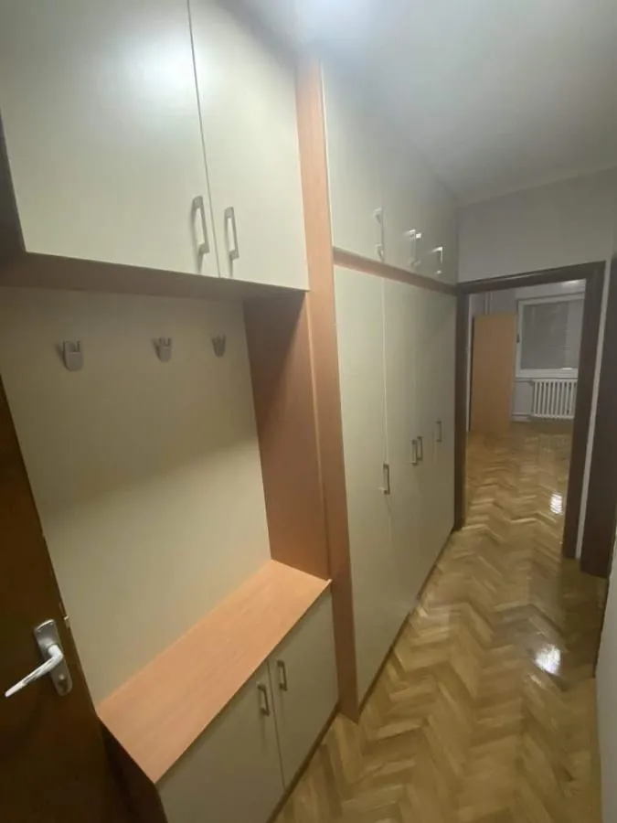 Izdavanje, jednosoban stan, 37m², Podbara, Novi Sad Sve Podlokacije