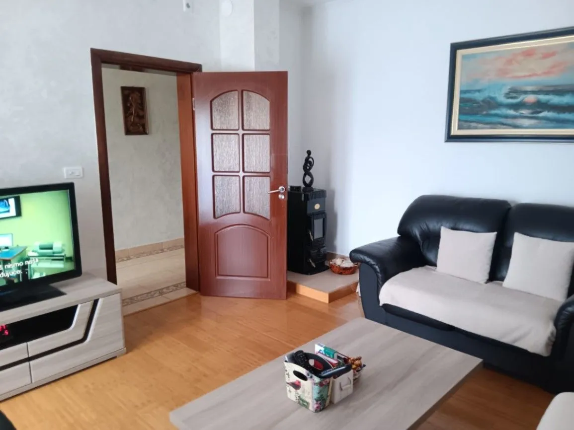 Rent, house, 180m², Masline, Podgorica