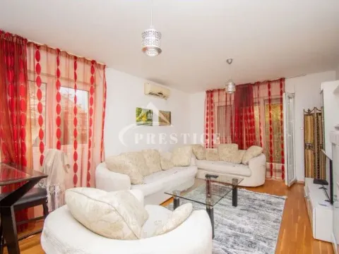 Izdavanje, trosoban stan, 80m², Preko Morače, Podgorica