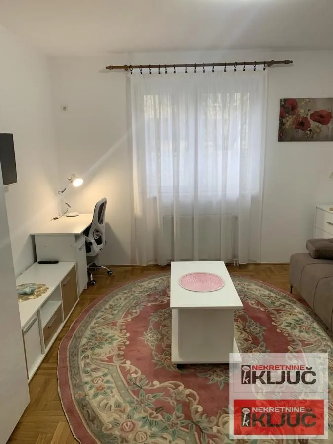 Prodaja, jednosoban stan, 25m², Adamovićevo Naselje, Novi Sad Sve Podlokacije