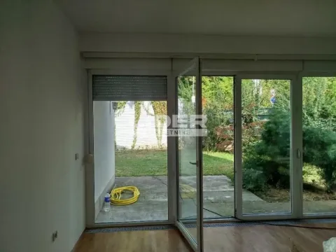 Izdavanje, kuća, 300m², Savski Venac, Beograd - image 10